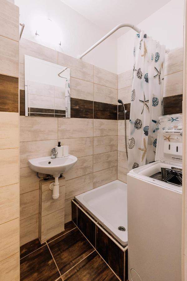 Cozy Apartment In Ruzinov 布拉迪斯拉发 外观 照片